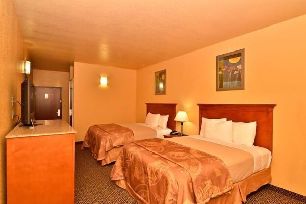 HiWay Inn Express of Broken Bow